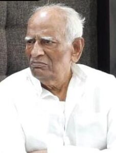 विदर्भाचा बुलंद आवाज हरपला! अनुशेष निर्मूलन महर्षी प्रा. बी. टी. देशमुख यांचे निधन